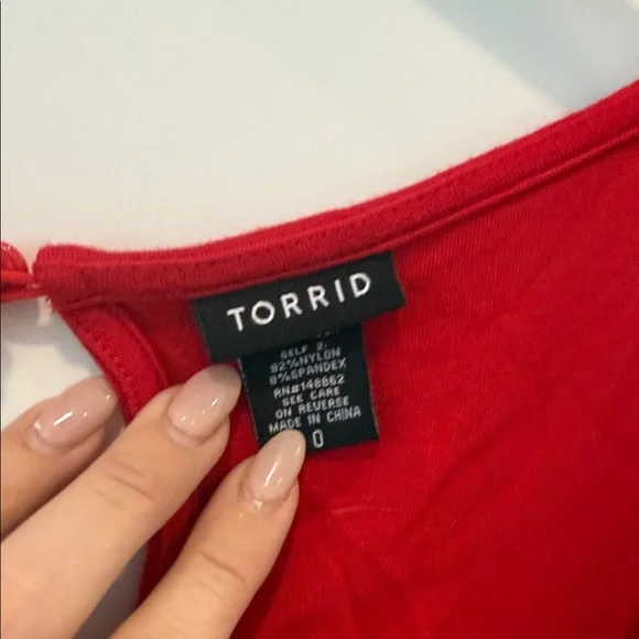 Torrid Vibrant Red sleeveless shirt size 0X - Picture 3 of 7
